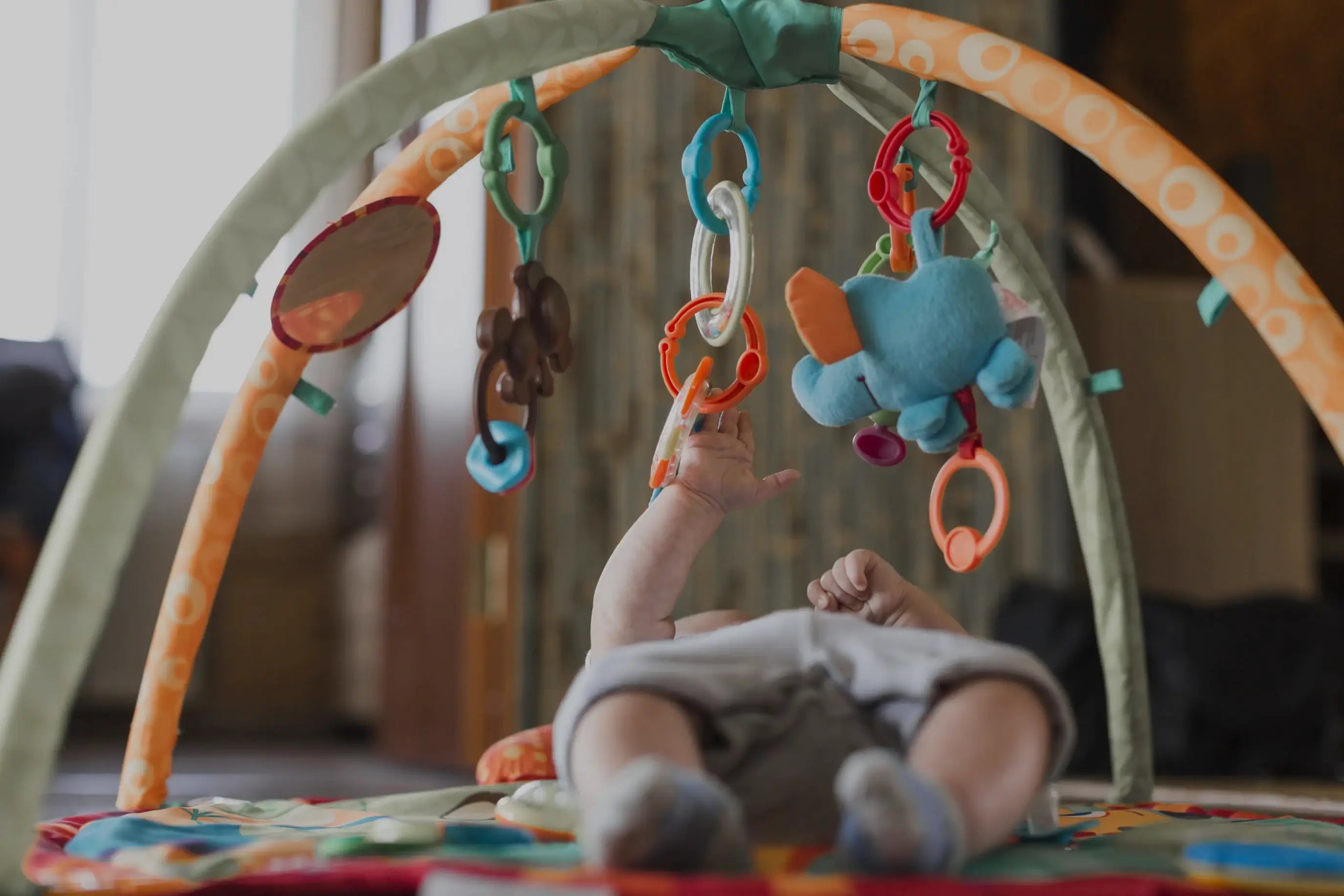 Mobilier suspendu bébé jouet et hochet